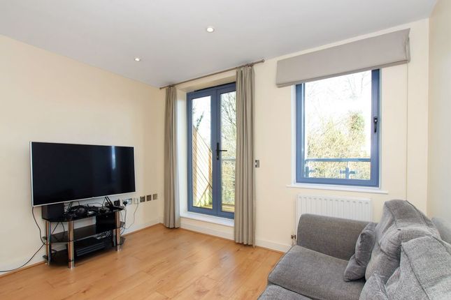19, Massey House, Tring photo 3