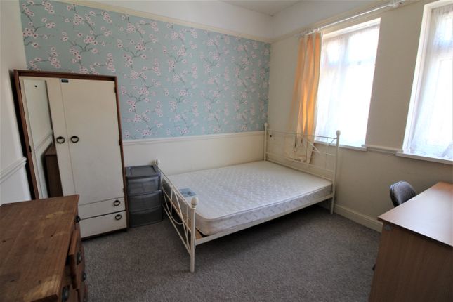 End terrace house to rent in Cumberland Street, Portsmouth