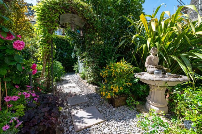 1 Grove Hurst Marlborough Road, Ventnor photo 2