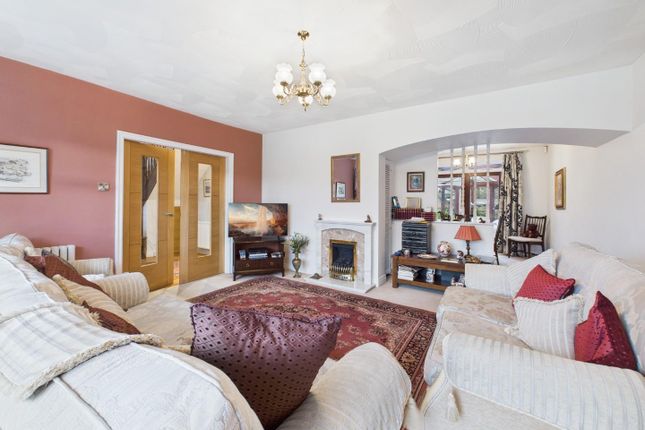 36, Oakwood Drive, Bingley photo 4