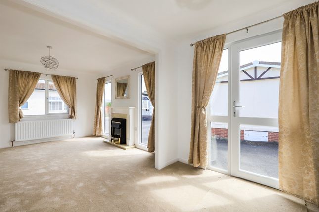 5, Hordern Lodge, Ball Lane, Wolverhampton photo 4