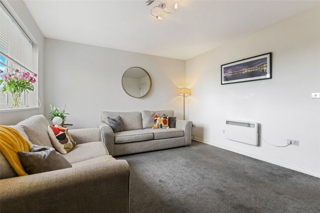 154, West Wellhall Wynd, Lanarkshire photo 4
