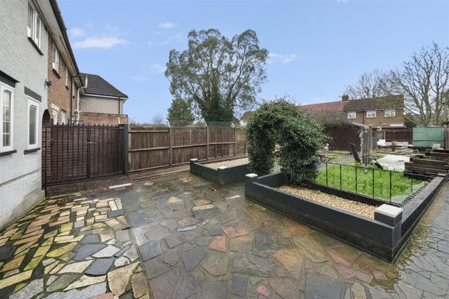 17, Wheatley Crescent, Hayes photo 4