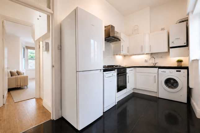 68a, Cricklewood Lane, London photo 3