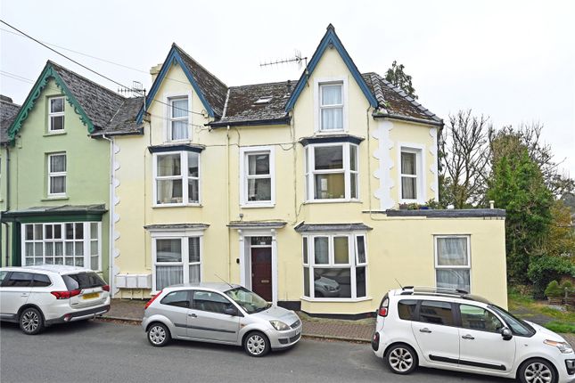 Studio house on Cartrefle & Cuddfan, Llanwrtyd Wells, £300,000