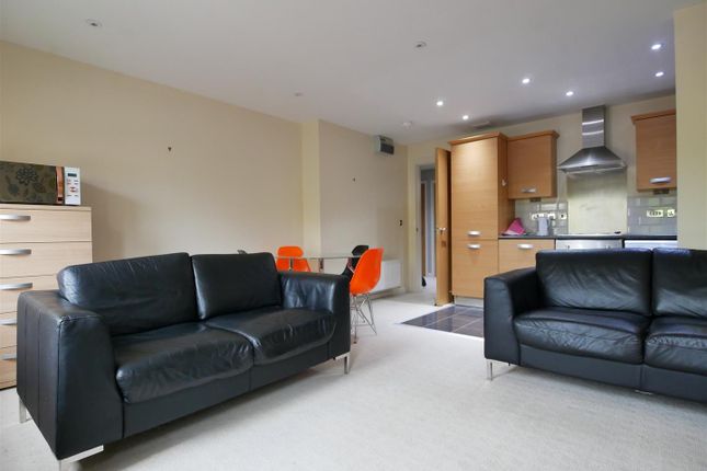 16 Vesta House, Olympian Court, York photo 3