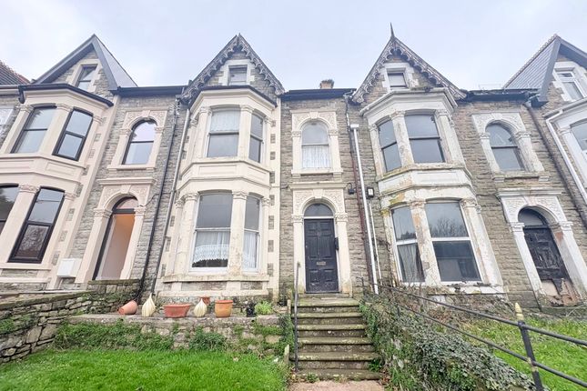 30 Park Street, Bridgend photo 2