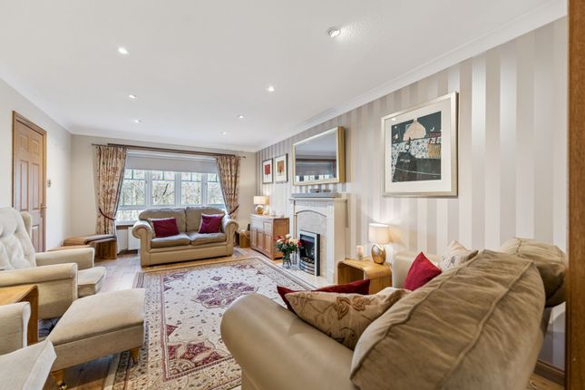 70 Fernlea, Glasgow photo 3