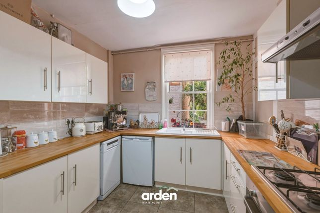 345 Worcester Road, Malvern photo 4
