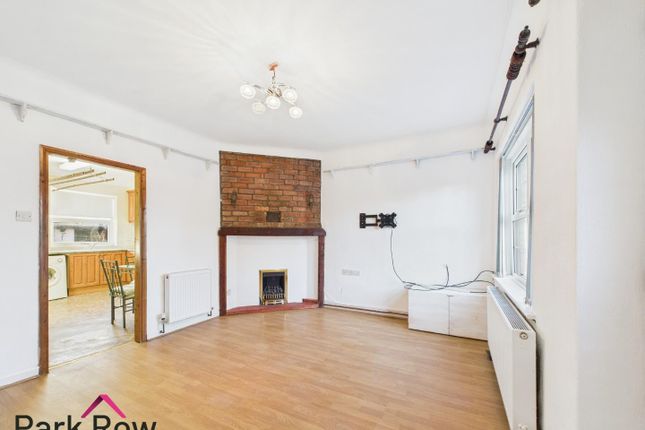 35, Church Hill, Leeds photo 2
