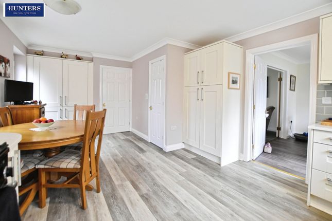 6, Johnson Drive, Gainsborough photo 4
