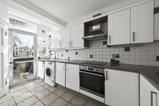 7, Marlborough Gardens, London photo 2