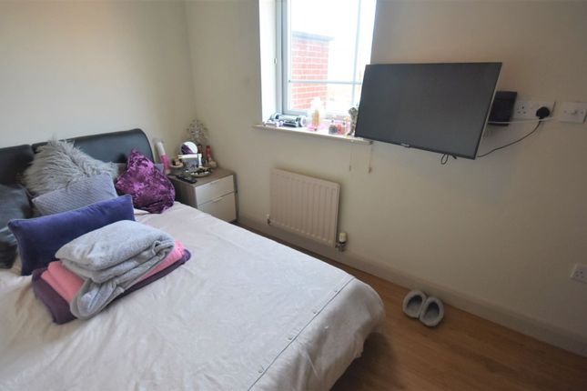 Town house to rent in Mackworth Street, Hulme