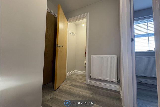 Flat, Sea View Road, Parkstone, Poole photo 4