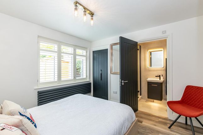 Flat to rent in Crescent Road, East Oxford