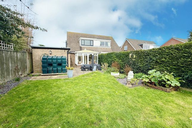 28, Marlborough Green Crescent, Great Yarmouth photo 4