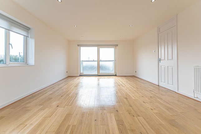 Flat 6, The Serpentine South, Blundellsands photo 4