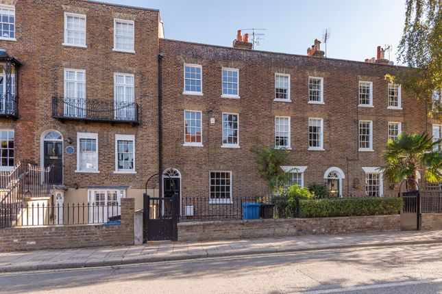 Thumbnail Property for sale in Kings Road, Windsor