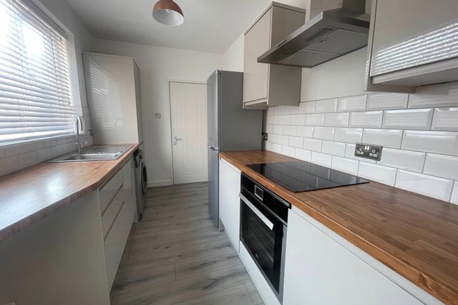 14 Park Crescent East, North Shields photo 3