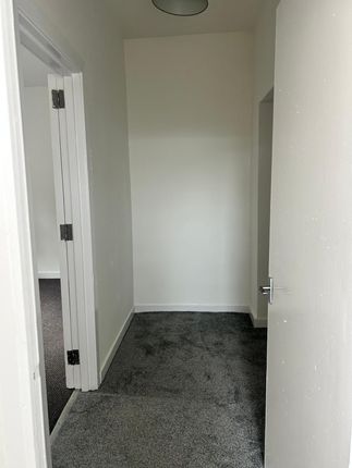 Flat 2, 44 The Woodlands, Birkenhead photo 3