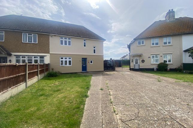 3-bed house on 4, Princes Park, Rainham, £2,000/mo