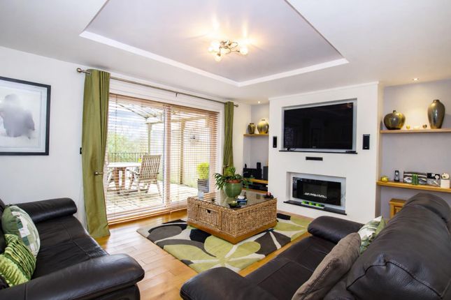 11, Kendall Close, Blackburn photo 2