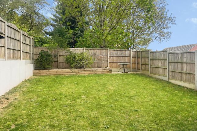 61, Low Road, Barrowby, Grantham photo 2
