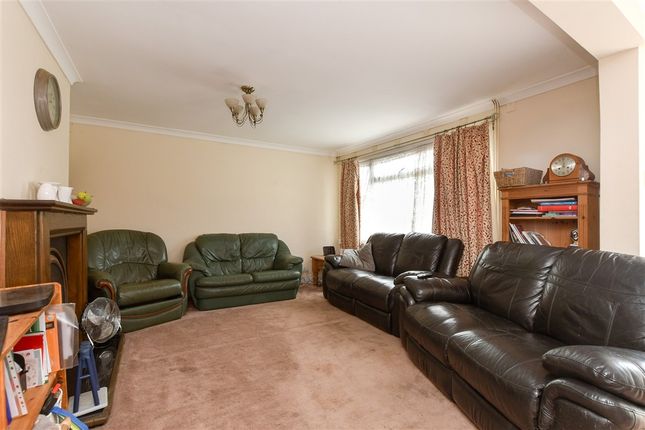 Staplehurst Close, Reigate photo 3