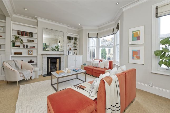 Flat for sale in Arminger Road, London