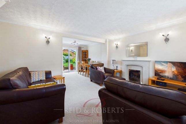 36, Gredington Close, Wrexham photo 4