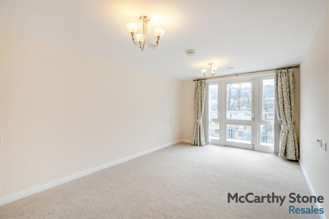 18 Leedham Court, Victoria Road, Hebden Bridge photo 2