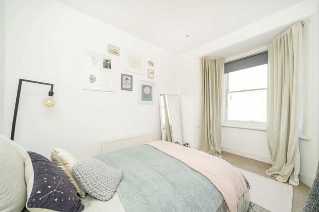 Upper Floor, 20, Kingswood Road, London photo 4