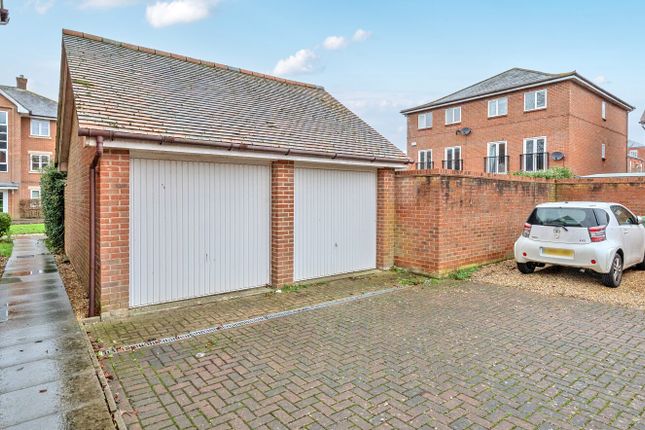 47, Knowle Avenue, Fareham photo 3