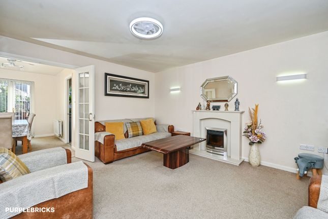Makerfield Drive, Newton-le-Willows photo 3