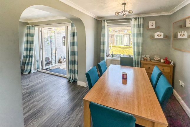 62, Thurso Walk, Corby photo 4