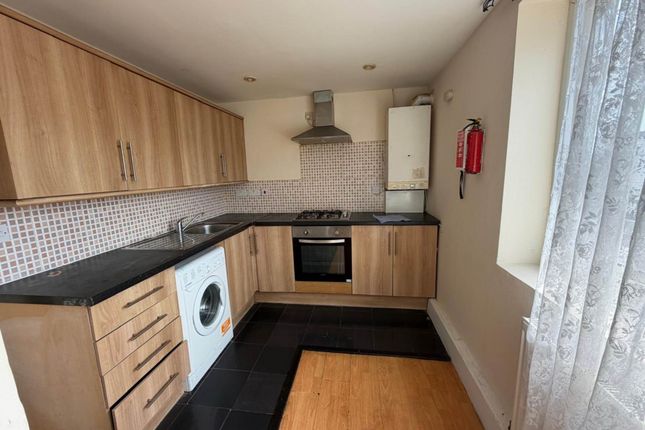 Flat 2, Goodmayes Road, Ilford photo 3