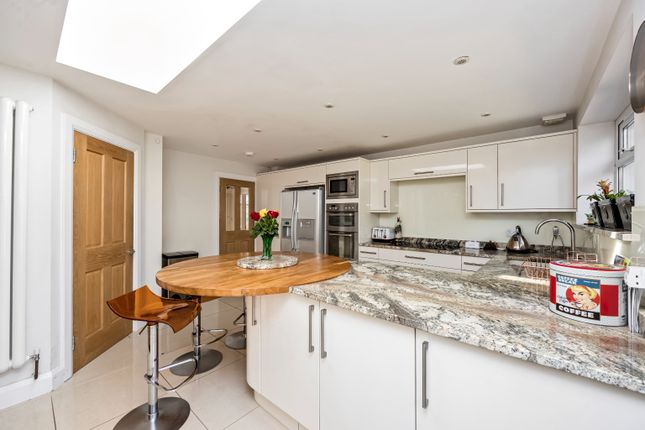 134, Valley Drive, Brighton photo 4