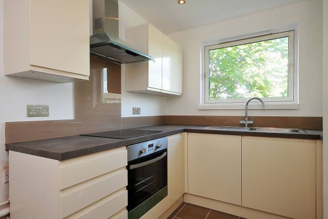 Thumbnail Flat to rent in Rowcross Street, Bermondsey, London