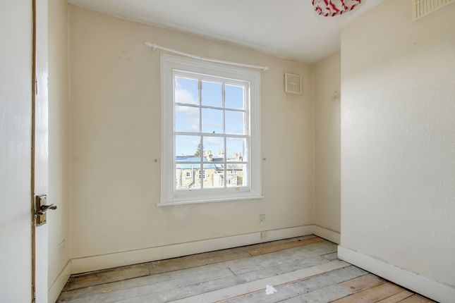 Town house for sale in Prior Street, London
