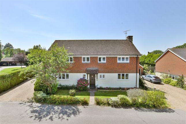 5-bed house on Tithe Orchard Felbridge, East Grinstead, £975,000
