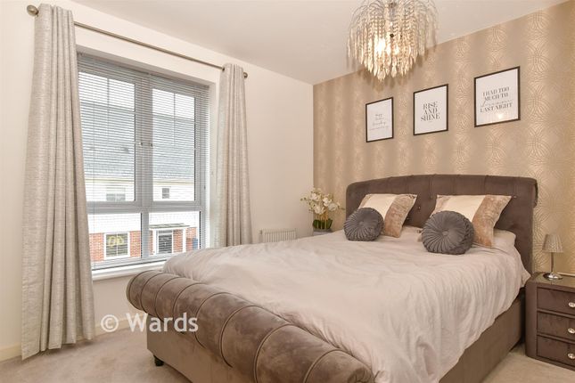 3-bed semi-detached on 10, Berry Drive, Snodland, £400,000