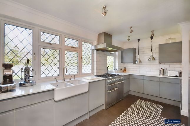 31A, Park Drive, Romford photo 3