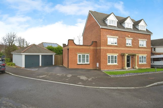 12, Bryn Derlwyn, Bridgend photo 2