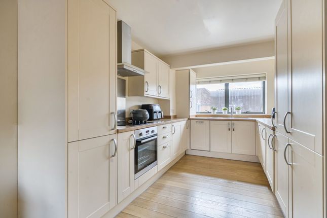 Flat 6, The Chase, Kempston, Bedford photo 2