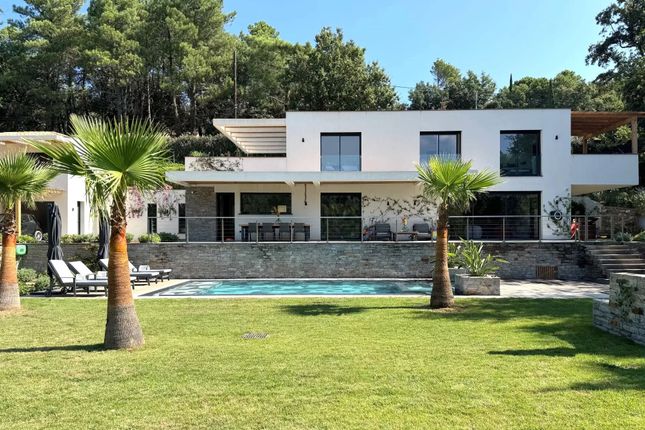 Thumbnail Villa for sale in La Garde Freinet, St. Tropez, Grimaud Area, French Riviera