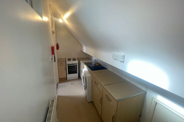 Room 5, Wolverhampton photo 3