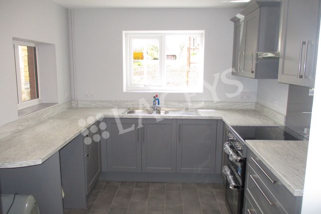 43 Bower Hinton, Martock photo 4