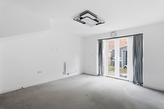 5 Emes Drive, Chesterfield photo 3