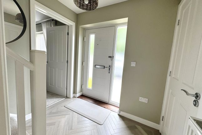 9, Oakfield Gardens, Peterlee photo 4