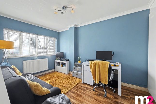 12, Edney View, Newport photo 5